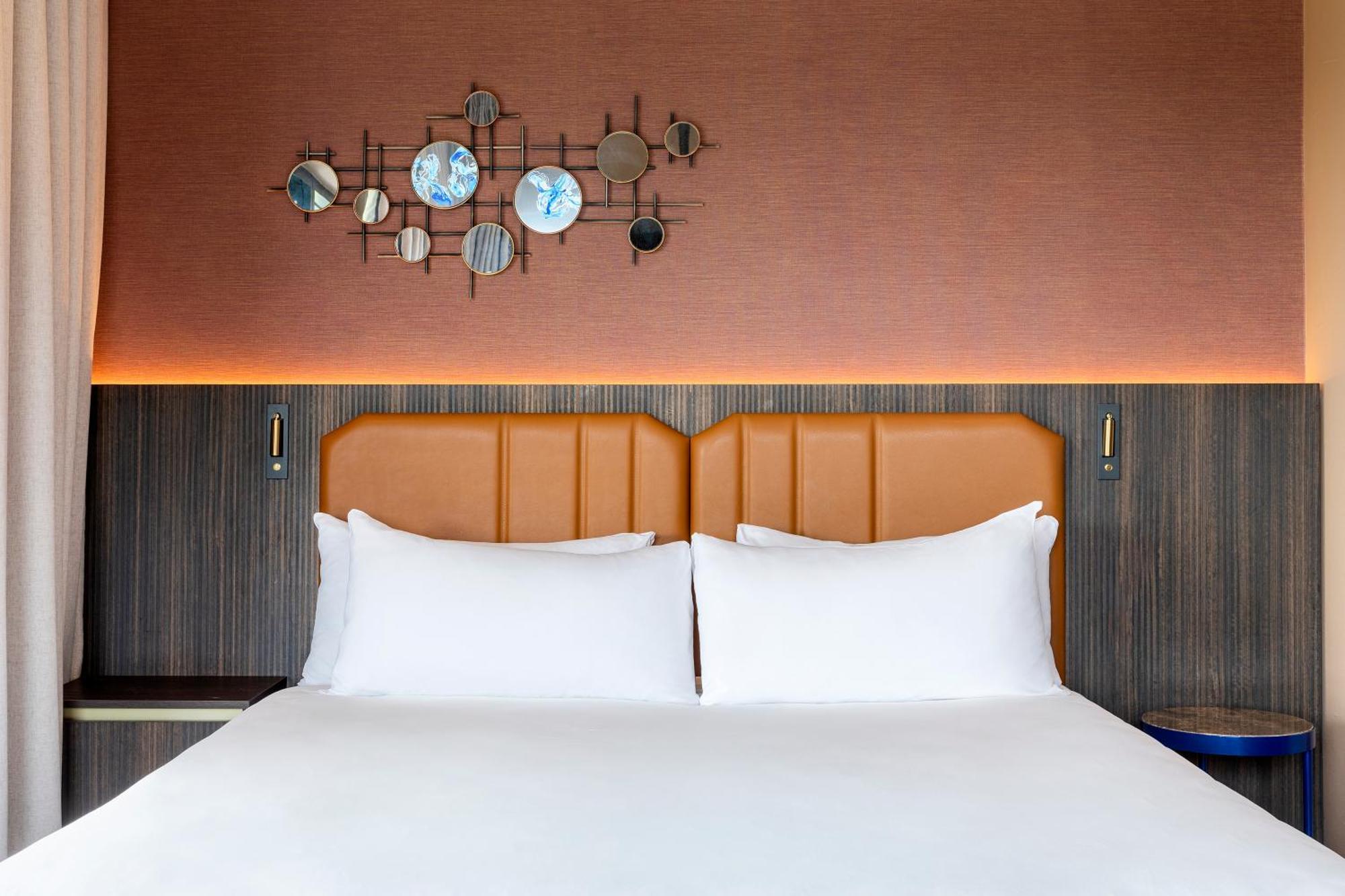 Corendon Amsterdam Schiphol Airport, A Tribute Portfolio Hotel Badhoevedorp Room photo