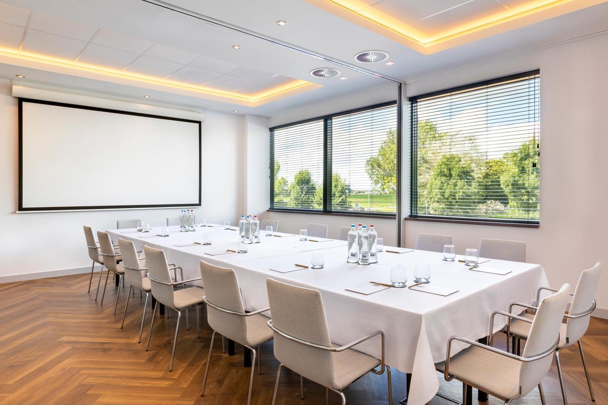 Corendon Amsterdam Schiphol Airport, A Tribute Portfolio Hotel Badhoevedorp Exterior photo