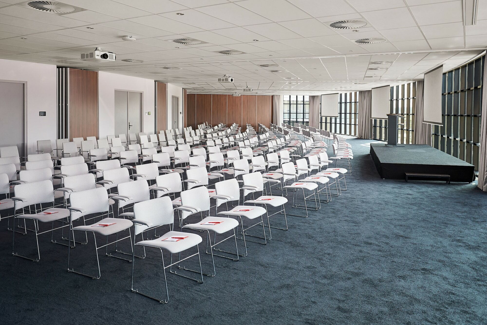 Corendon Amsterdam Schiphol Airport, A Tribute Portfolio Hotel Badhoevedorp Exterior photo